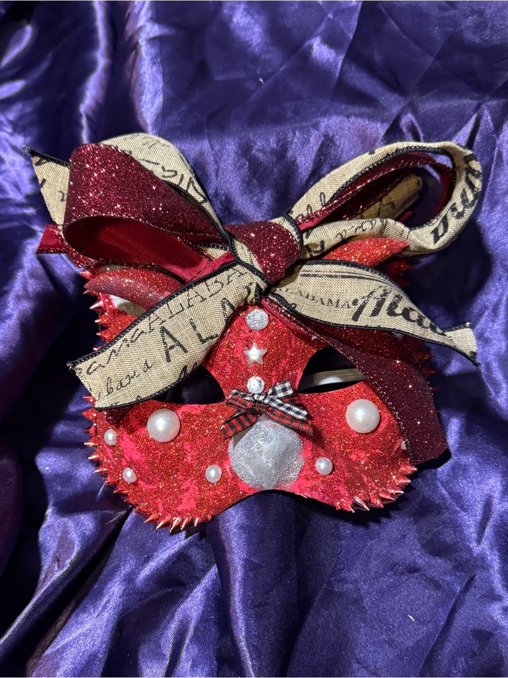 Red Glitter Masquerade Eye Mask with Decorative Bow